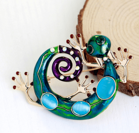 OLIVE GECKO Enamel Brooch - Pearl + Creek