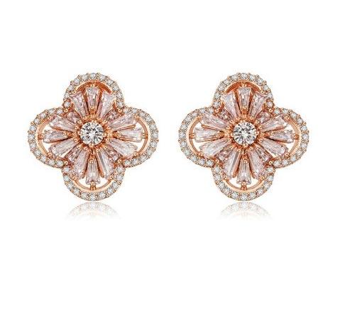 Isabella Earrings - Pearl + Creek
