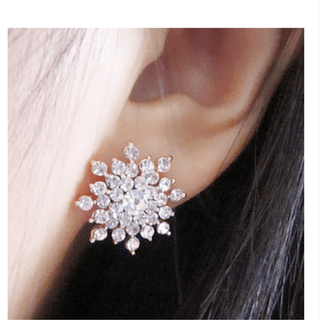 Cora Snow Flake Crystal Stud Earrings - Pearl + Creek